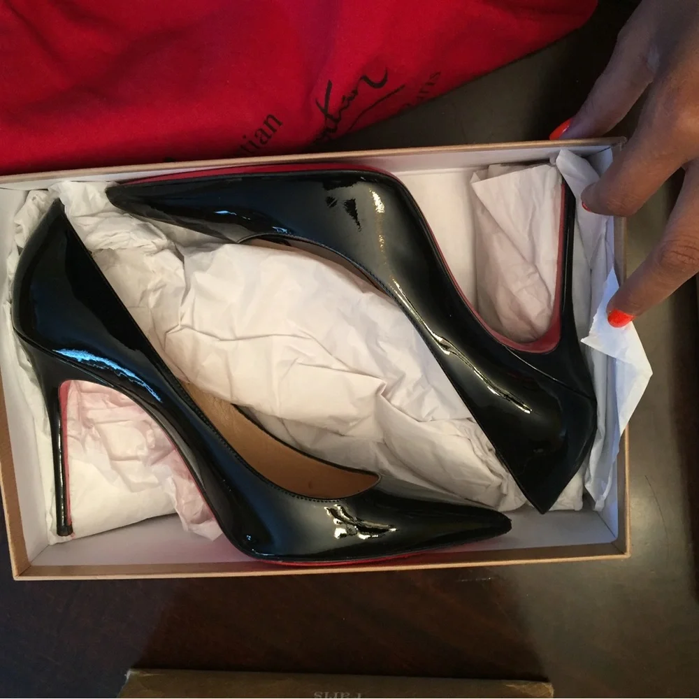 Christian Louboutin, Décolleté 554 Patent size 9US/ 39.5 BLACK NEGOTIABLE - Picture 3 of 6